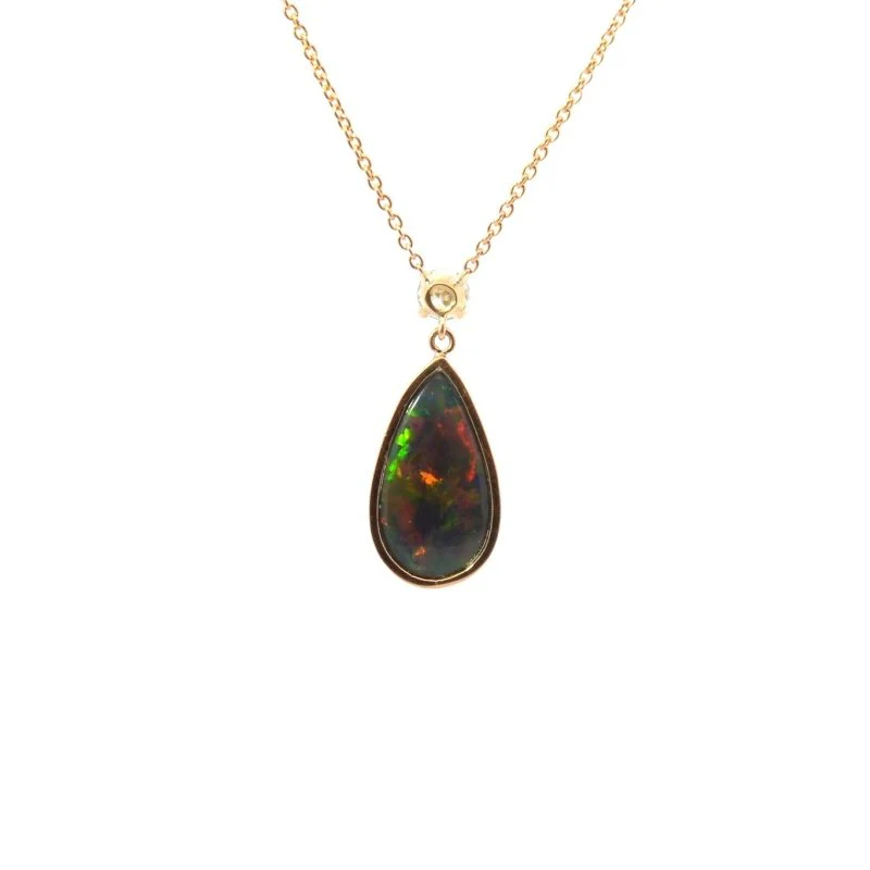 Collier en or jaune, opale et diamant - Image 2