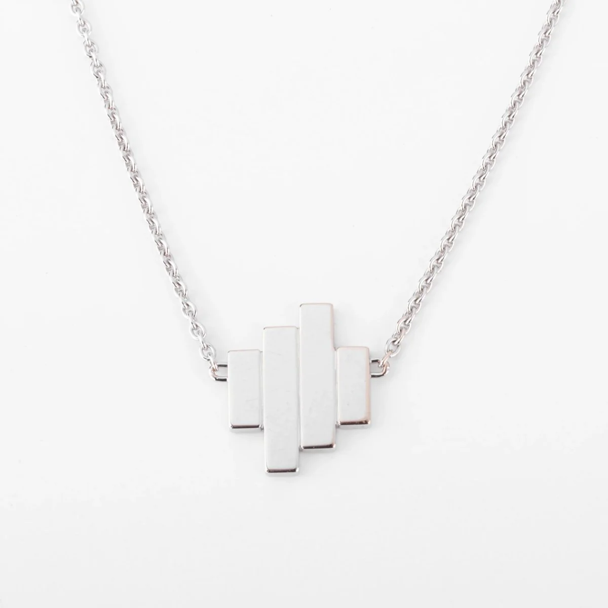 Collier or gris et diamants de la maison Dinh Van - Image 5