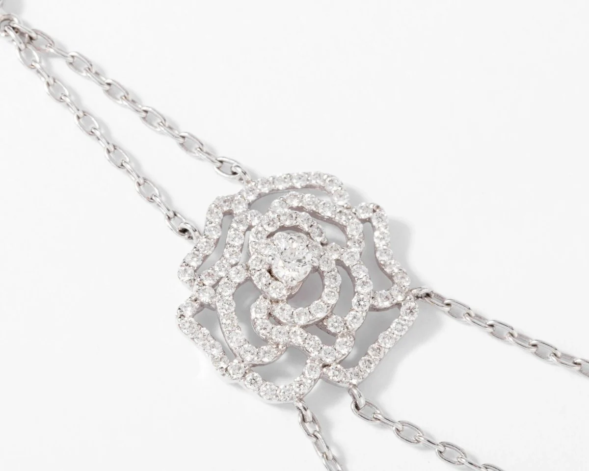 Collier or gris et motifs en fleurs en diamant - Image 5