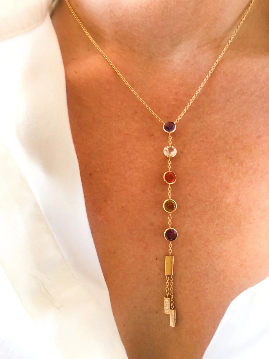 Collier CHAUMET "Amour" en or jaune et pierres fines - Image 4