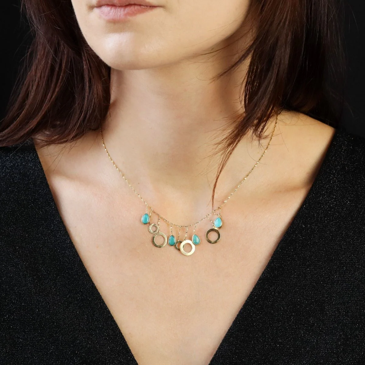 Collier Draperie en or jaune et turquoises - Image 2