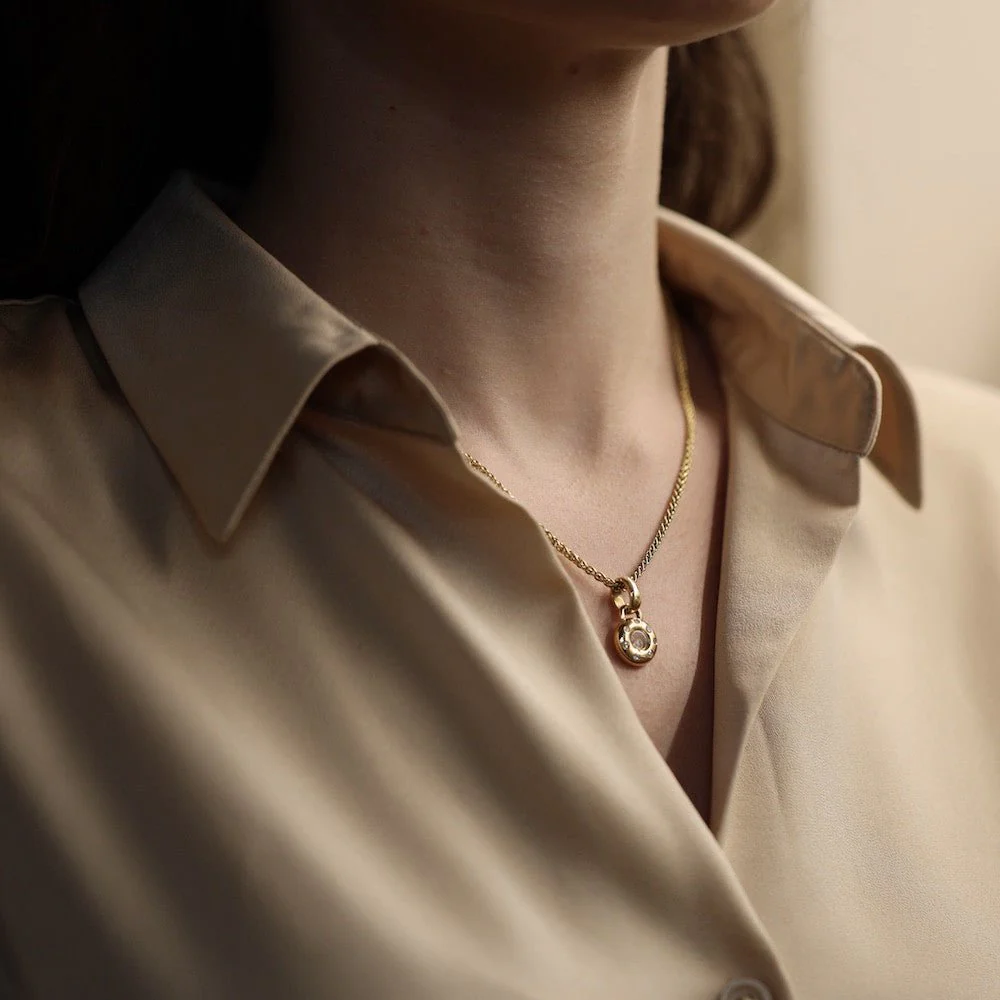 Collier Pendentif CHOPARD "Happy Diamonds" en or jaune et diamants - Image 2