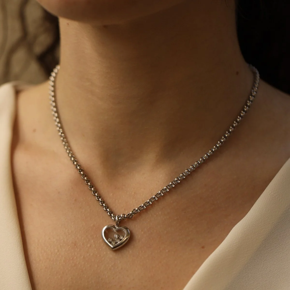 Collier Pendentif CHOPARD "Happy Diamonds" en or blanc et diamants - Image 2