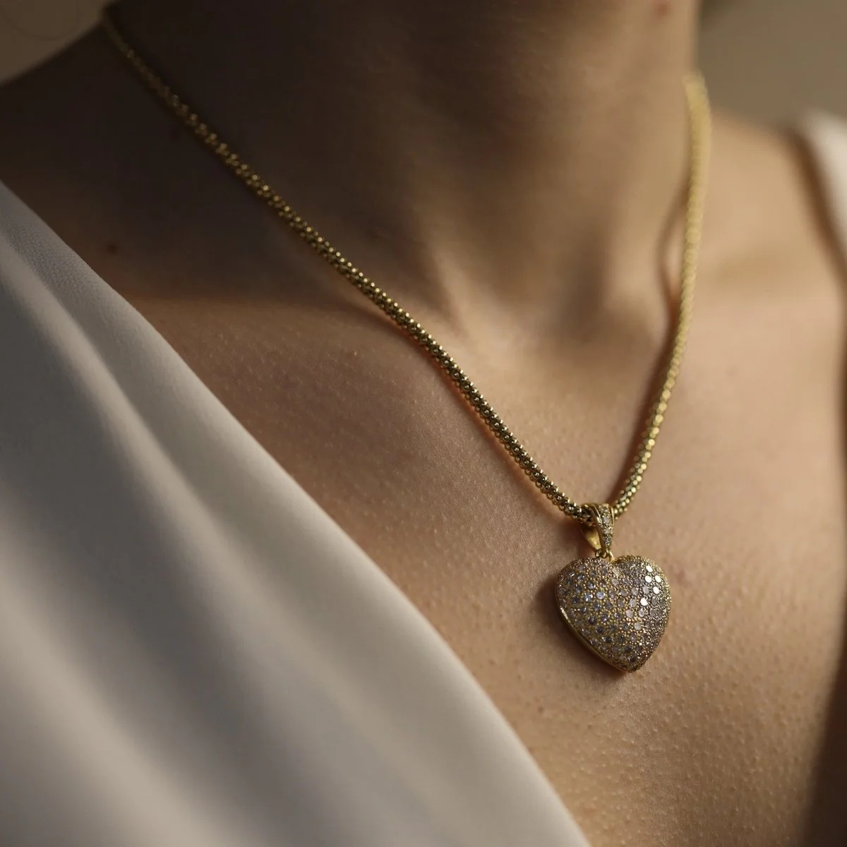 Collier Pendentif en or jaune et diamants - Image 2