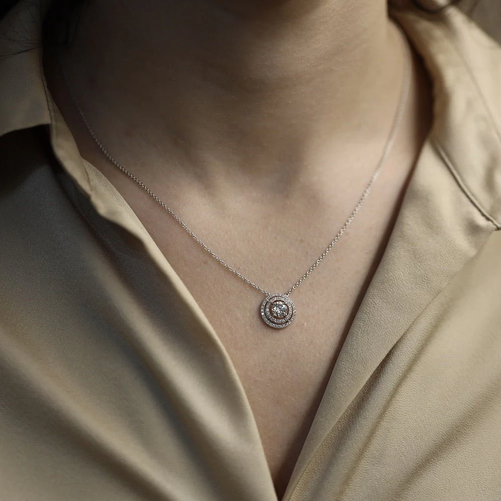 Collier Pendentif en or blanc et diamants - Image 2