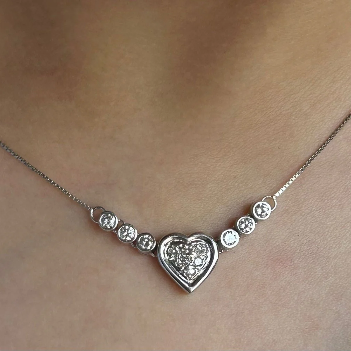 Collier Pendentif en or blanc et diamants - Image 2