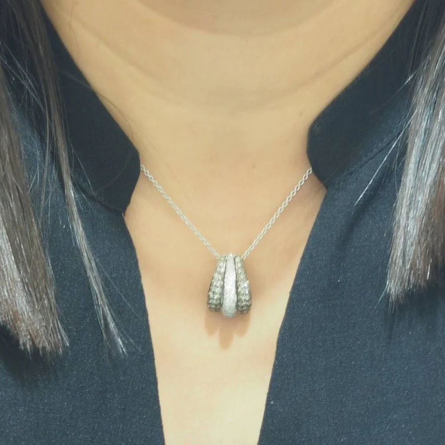 Collier Pendentif en or blanc et diamants - Image 2