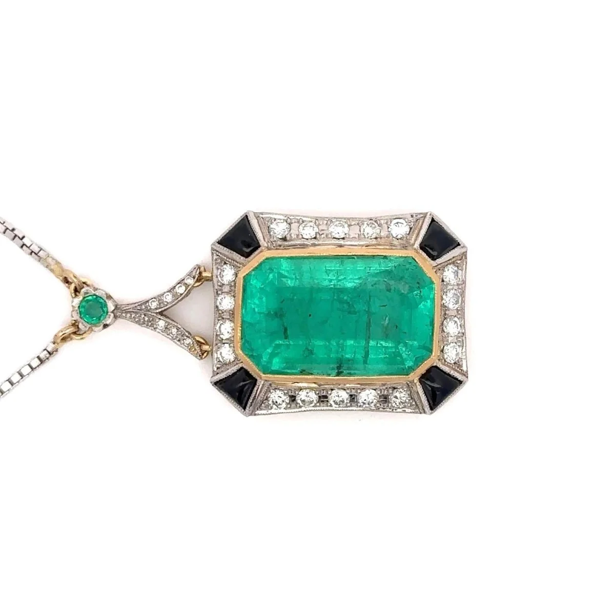 Collier Pendentif en or blanc, or jaune, platine, émeraude et diamants - Image 10