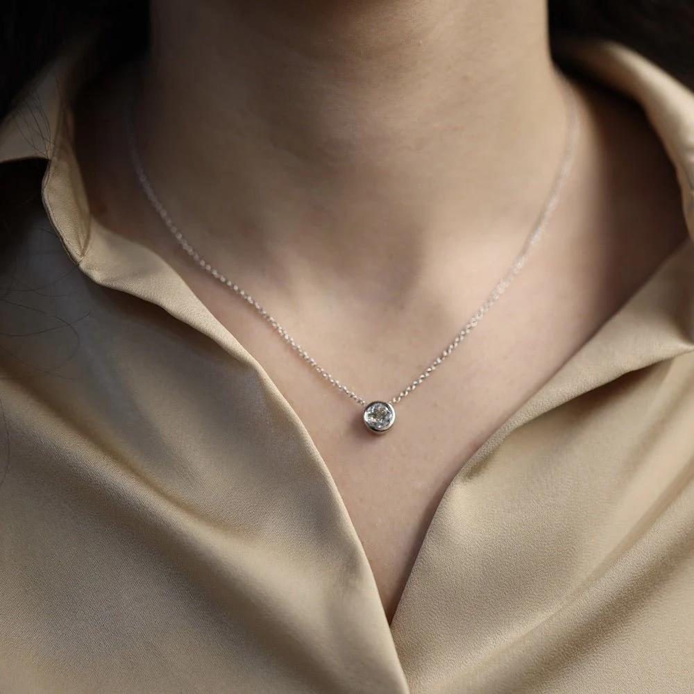 Collier pendentif en or gris et diamant - Image 2