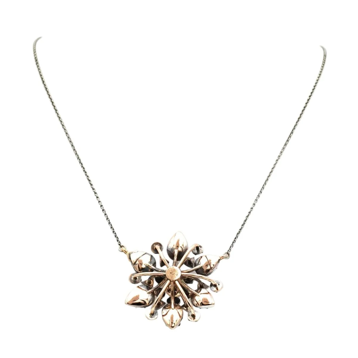 Collier Pendentif en or jaune, argent, rubis et diamants - Image 3
