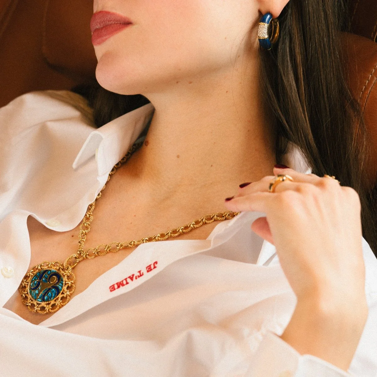 Collier Pendentif en or jaune et émail - Image 2