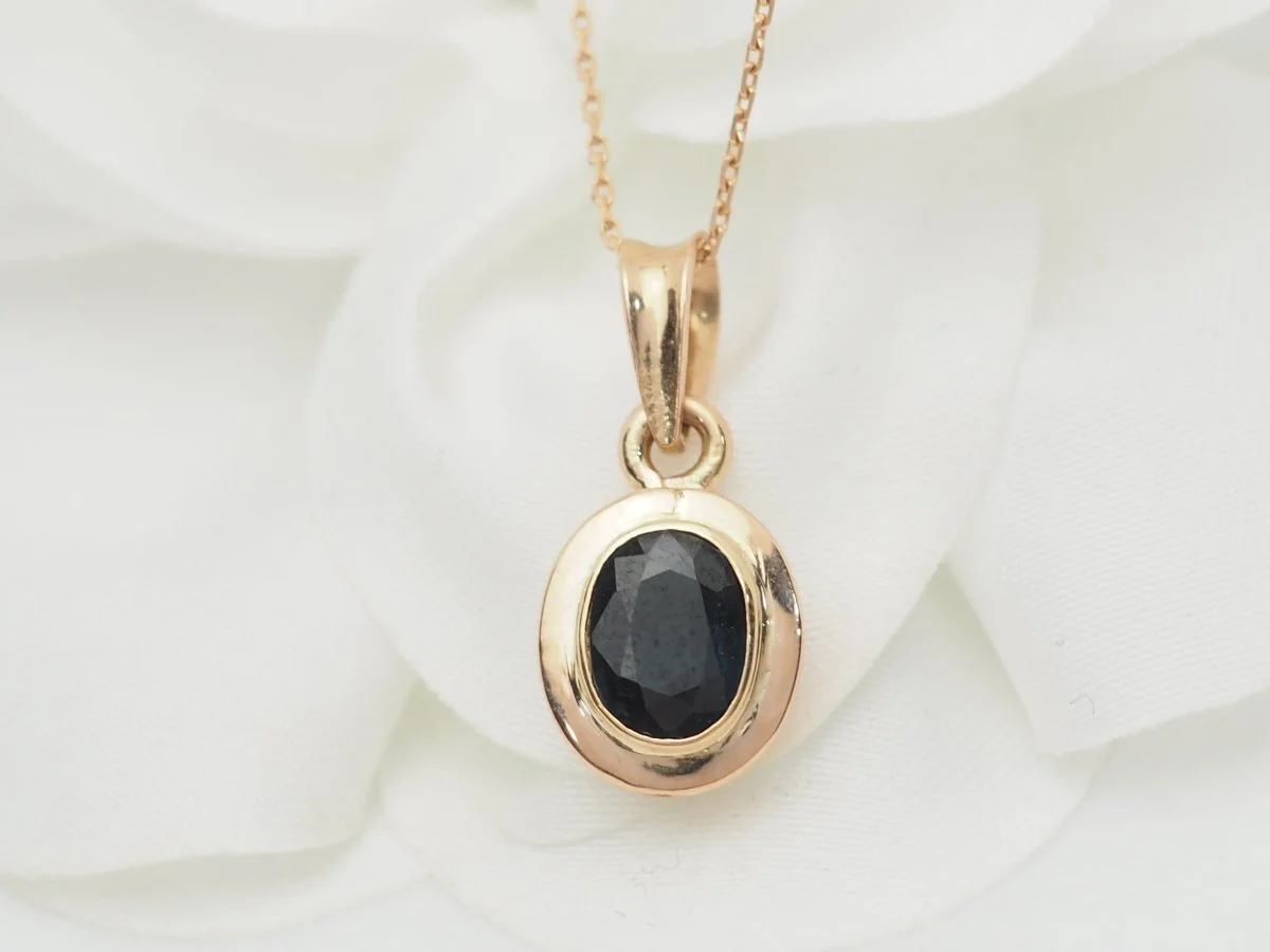 Collier Pendentif en jaune et saphir - Image 3