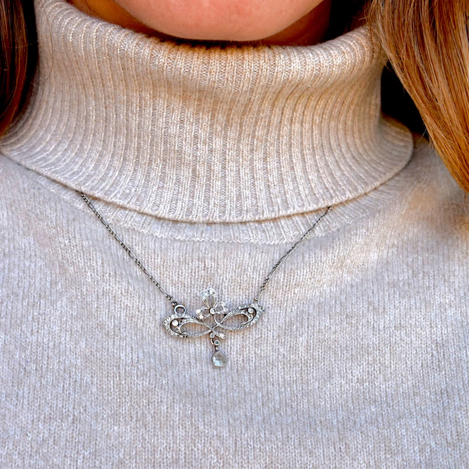 Pendentif en or jaune, corail et diamants - Image 2