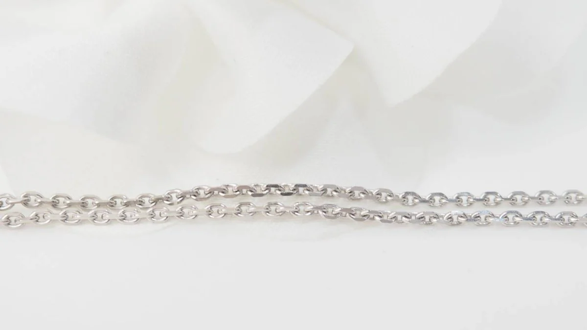 Collier pendentif étoile de David en or blanc et diamants - Image 6