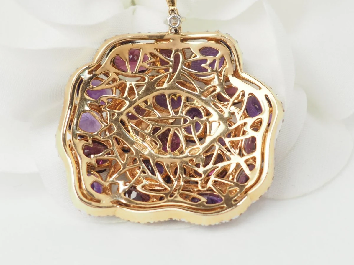 Collier pendentif fleur en or rose, pierres fines et diamants - Image 11