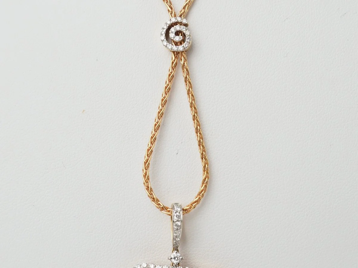 Collier pendentif fleur en or rose, pierres fines et diamants - Image 8