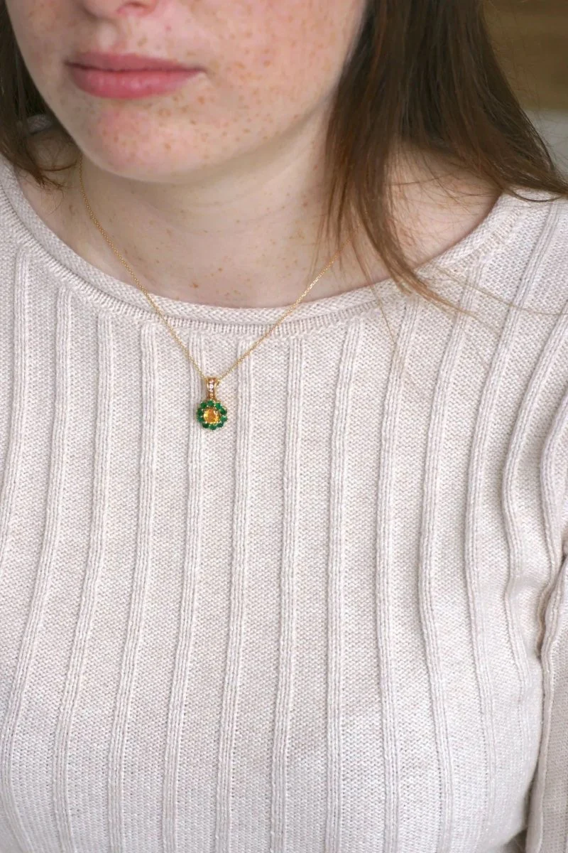 Collier Pendentif Marguerite Saphir Jaune et Emeraudes - Image 9