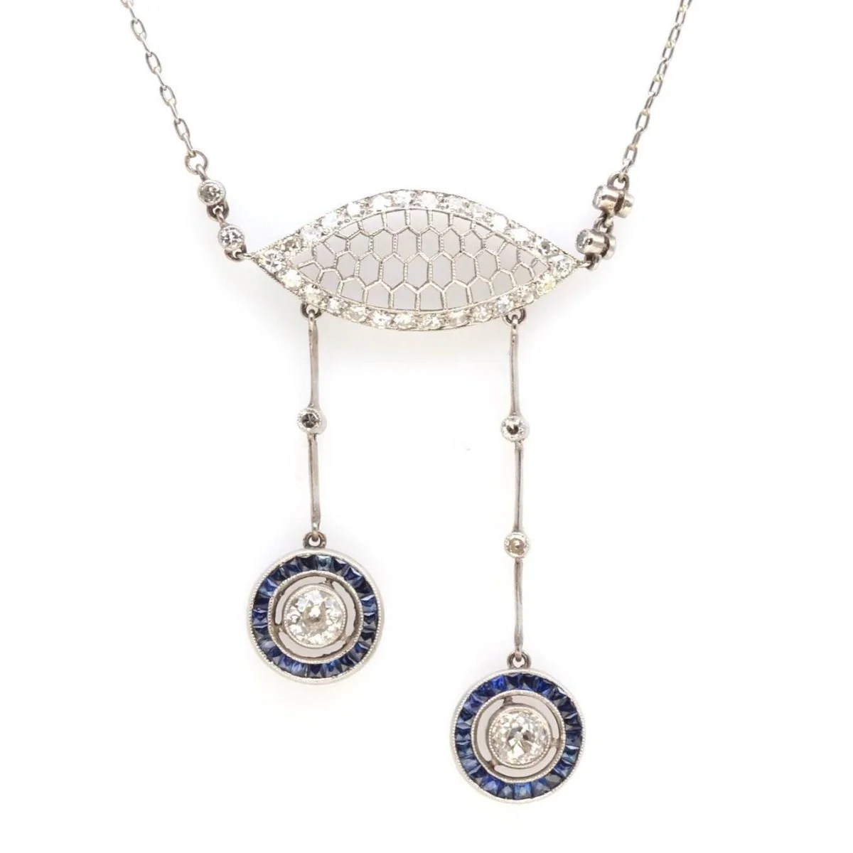 Collier négligé en platine, saphir et diamant