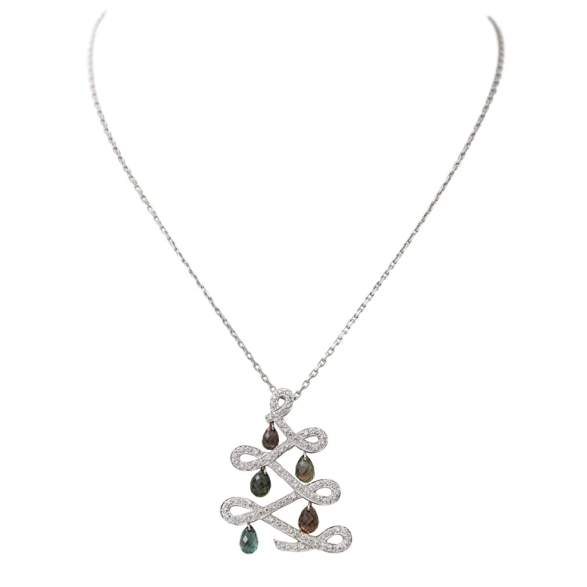 Collier pendentif en or blanc et diamants