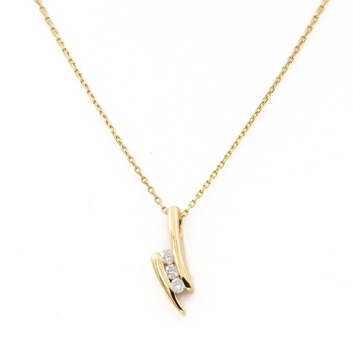 Collier Pendentif en or jaune et diamants
