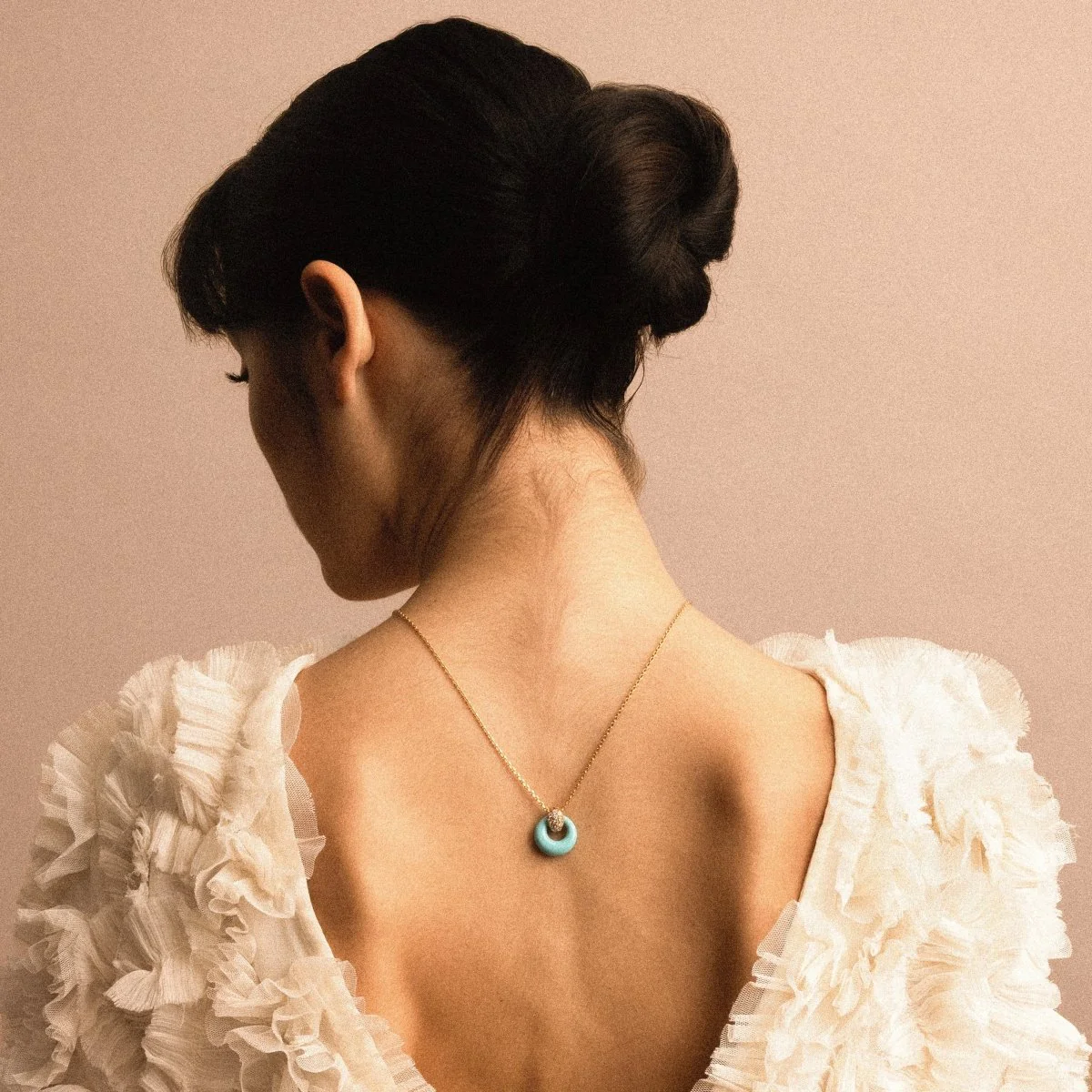 Collier Pendentif VAN CLEEF & ARPELS en or jaune, turquoise, nacre et diamants - Image 2