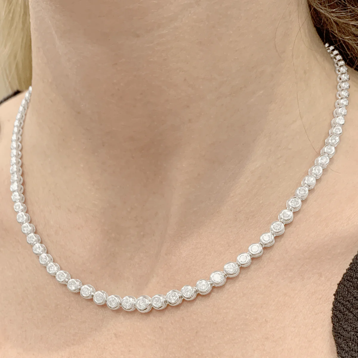 Collier Rivière en or blanc et diamants - Image 2