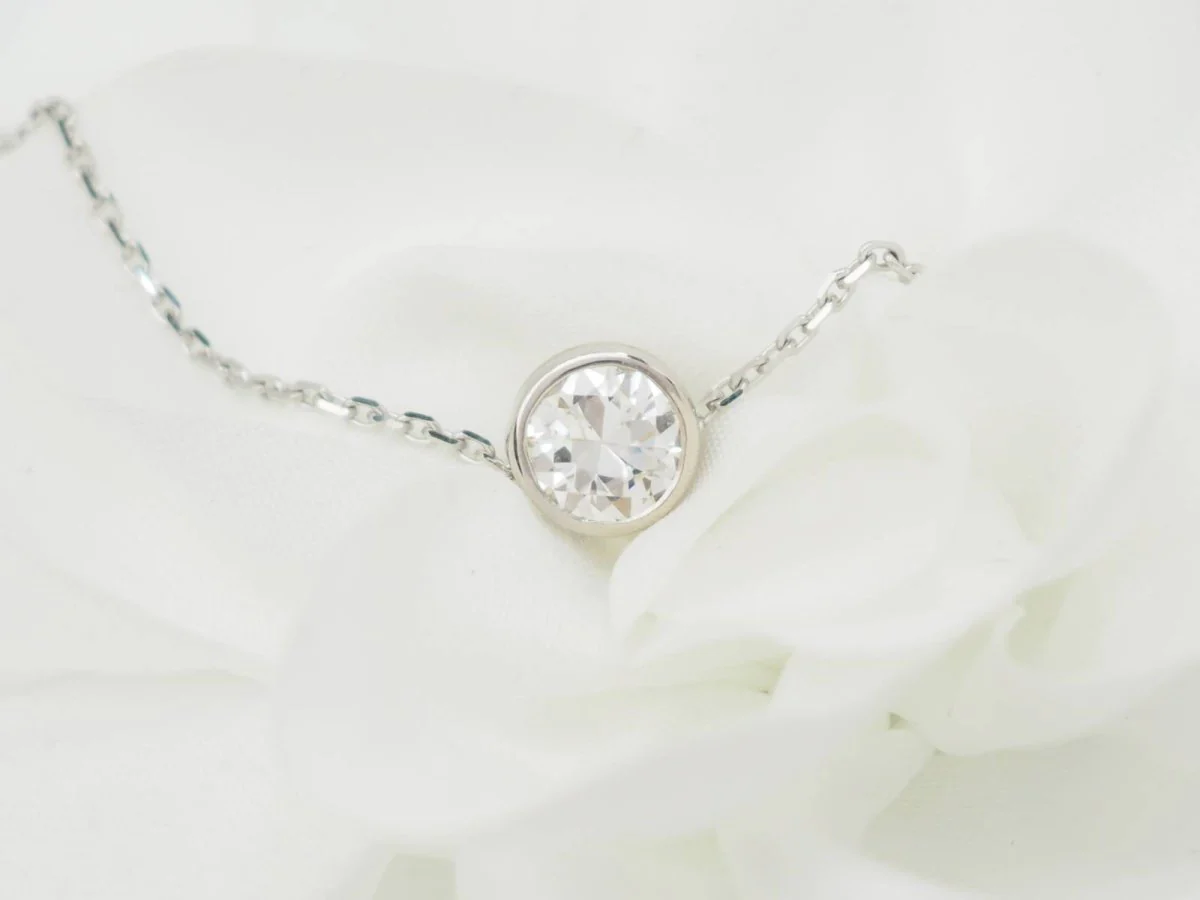 Collier solitaire en or blanc et diamant 0.77ct - Image 5