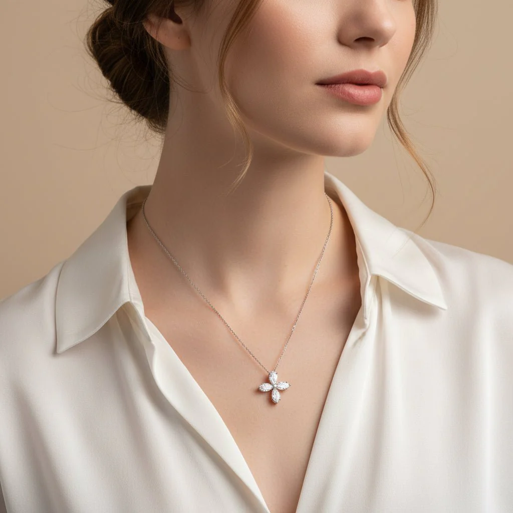 Collier Pendentif en or blanc et diamants - Image 2