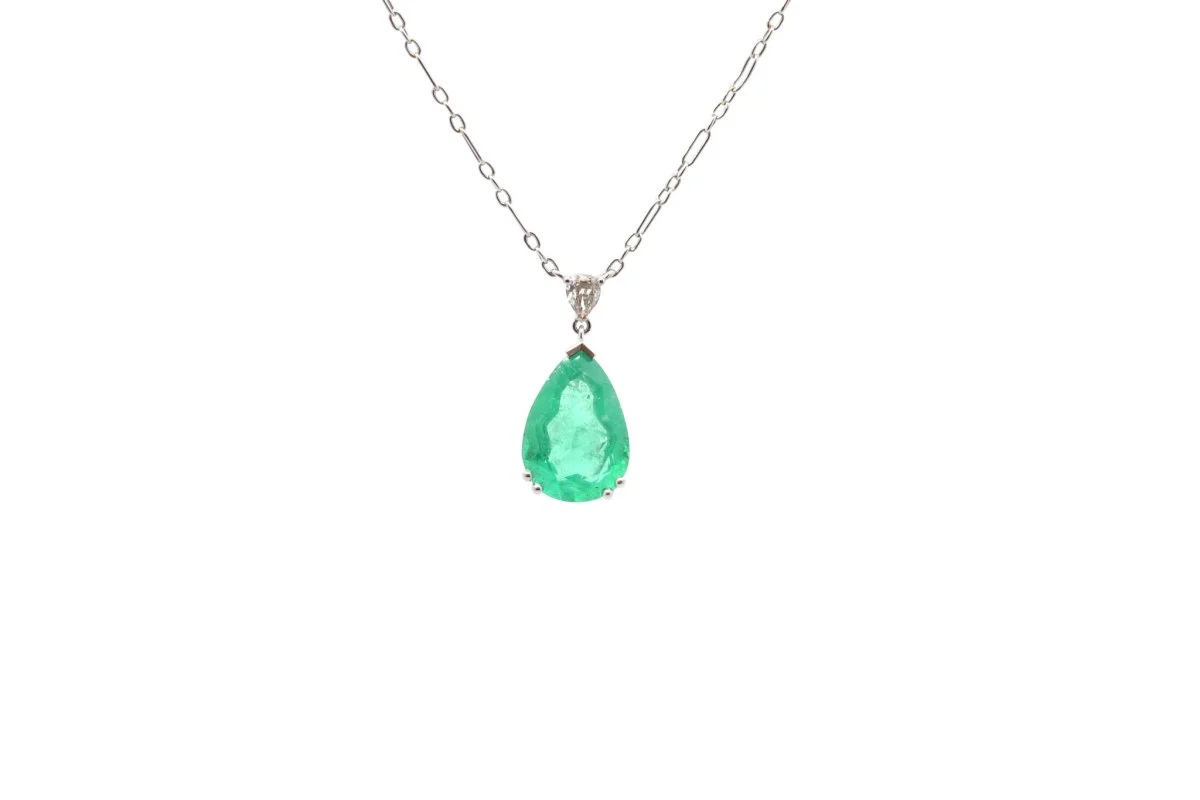Collier en platine, émeraude et diamant - Image 2