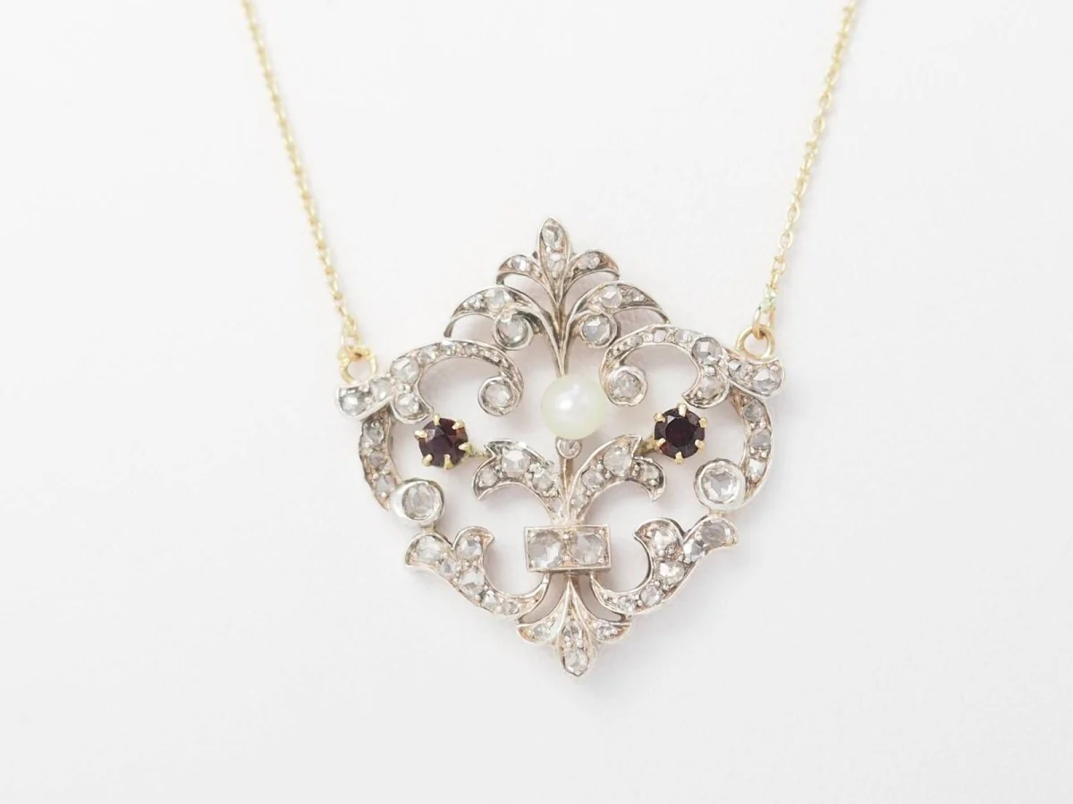 Collier volutes en or jaune et argent, grenat diamants et perle - Image 6