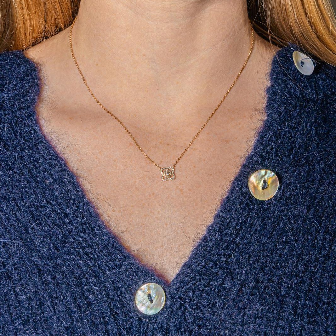 Collier Pendentif DE BEERS "Lotus" en or rose et diamants - Image 2