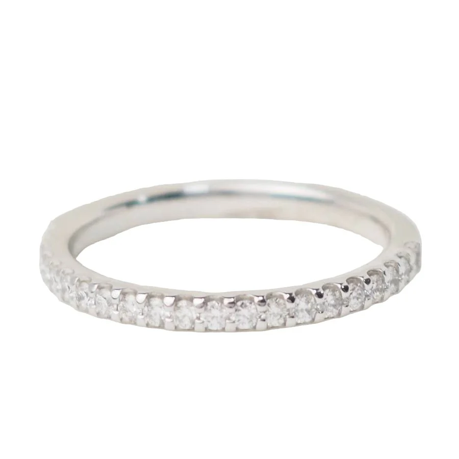Demi alliance en or blanc et diamants 0.25ct