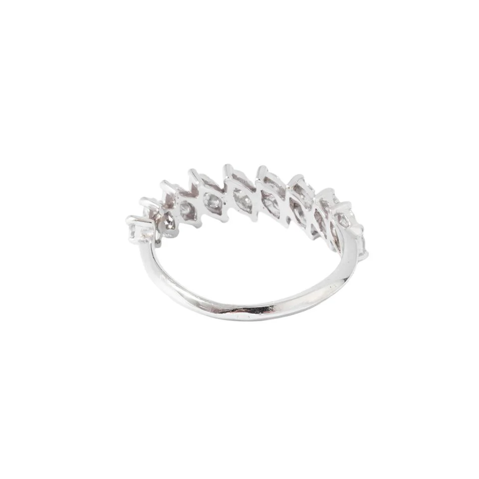 Demie alliance en or gris et diamant - Image 3