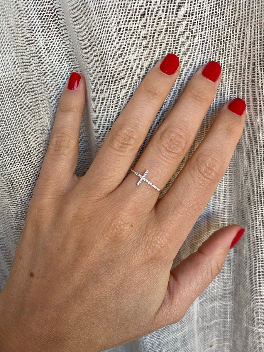 Design Diamond 18k Gold Ring - Image 9