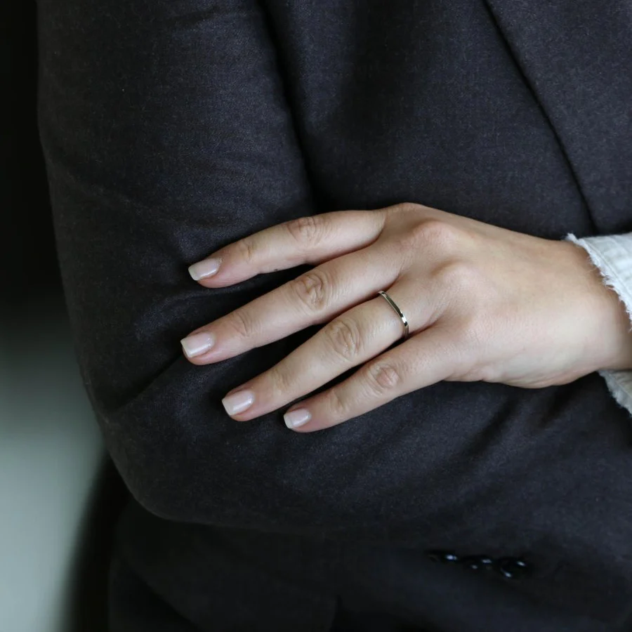 Bague Alliance carrée DINH VAN en or blanc - Image 7