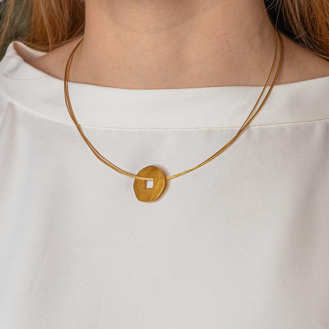 Collier DINH VAN "Pièce Chinoise" en or jaune - Image 2