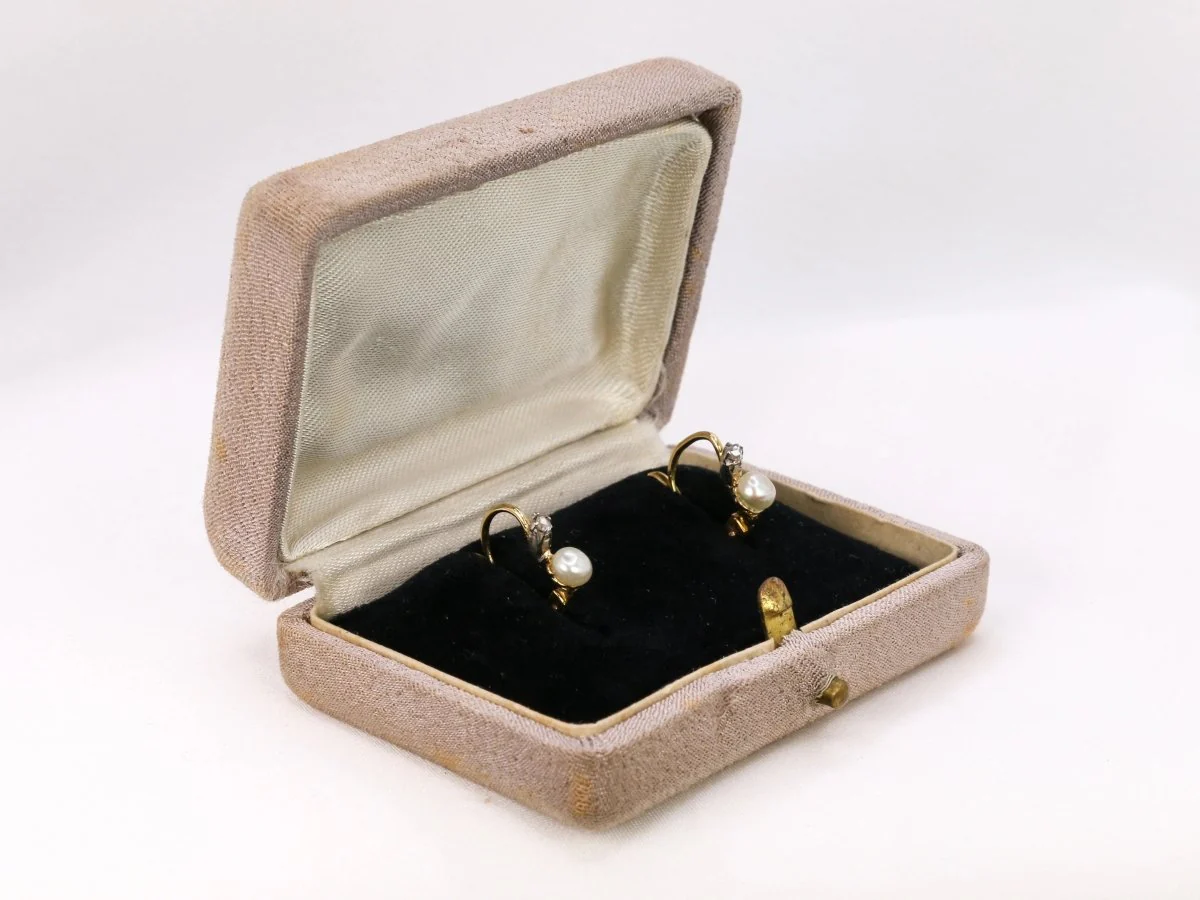 Dormeuses anciennes en or, diamants et perles fines - Image 3