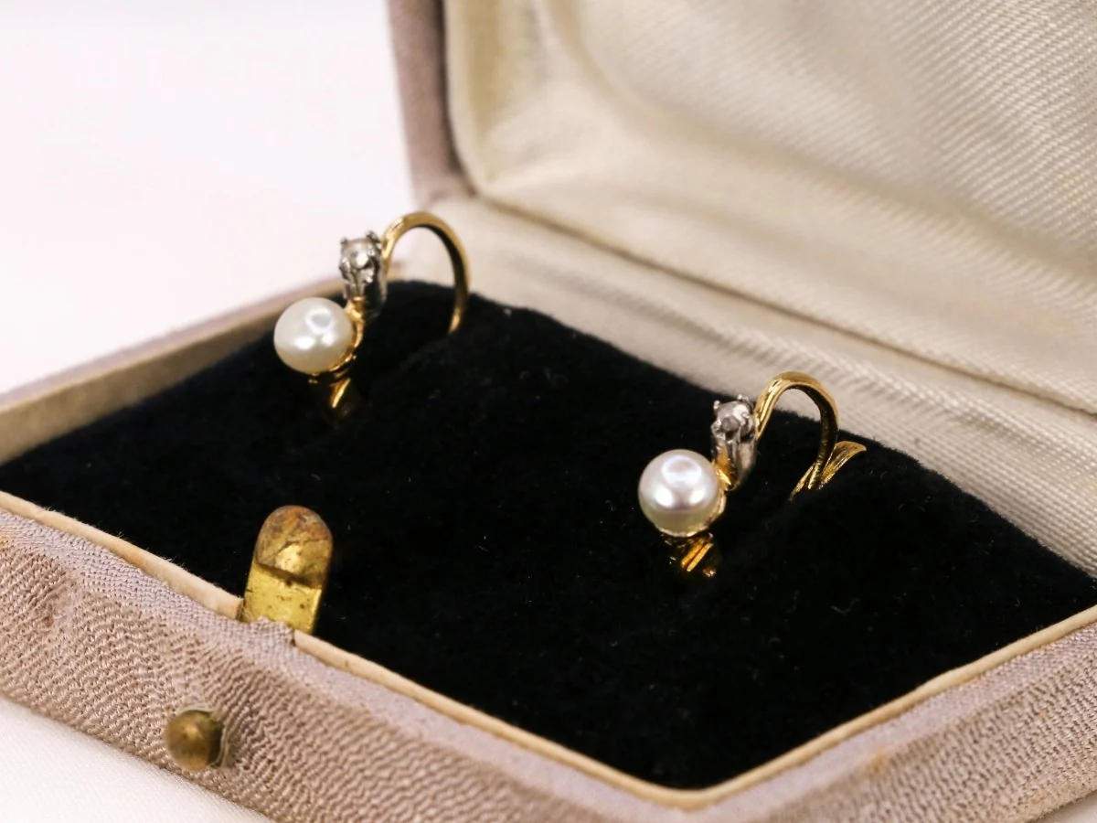 Dormeuses anciennes en or, diamants et perles fines - Image 6