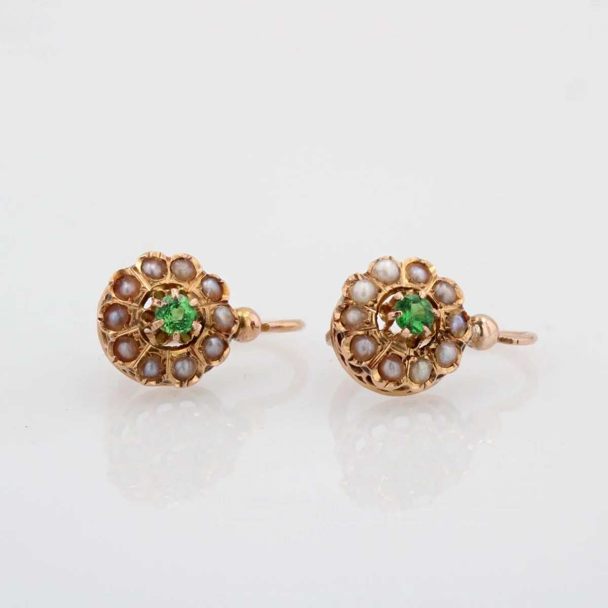 Boucles d'oreilles Dormeuses en or rose, grenats et perles - Image 3