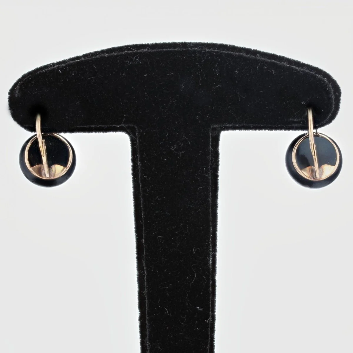 Boucles d'oreilles Dormeuses en or jaune et jais - Image 4