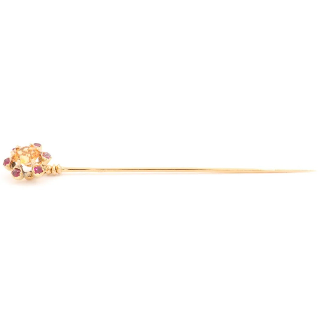 Epingle à cravate fleur en or jaune, rubis et citrines
