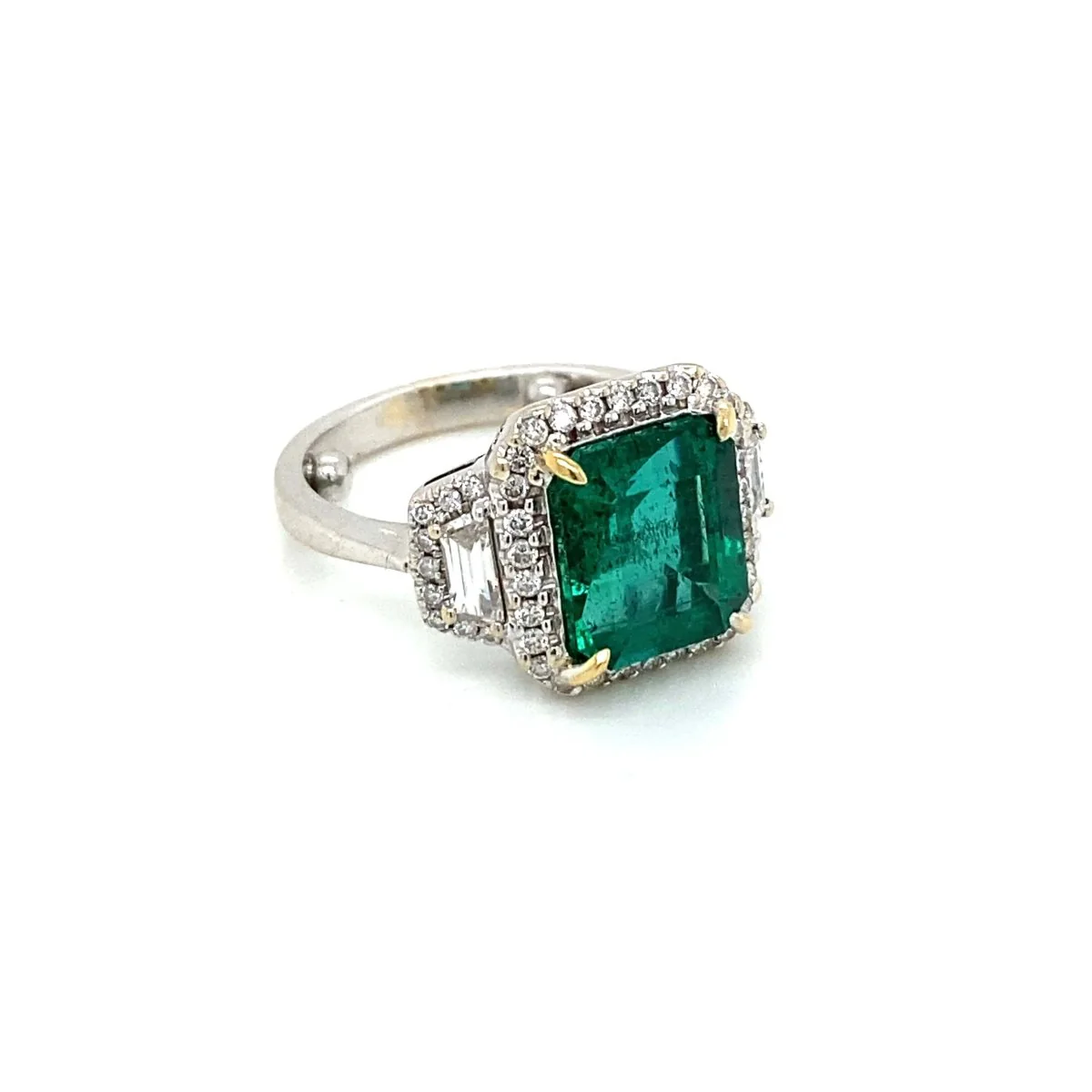Bague en or avec émeraude non traitée de 3,33 carats certifiée par le Domaine - Image 15