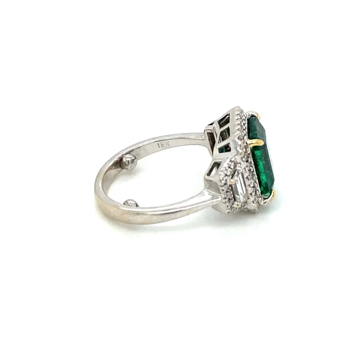 Bague en or avec émeraude non traitée de 3,33 carats certifiée par le Domaine - Image 4