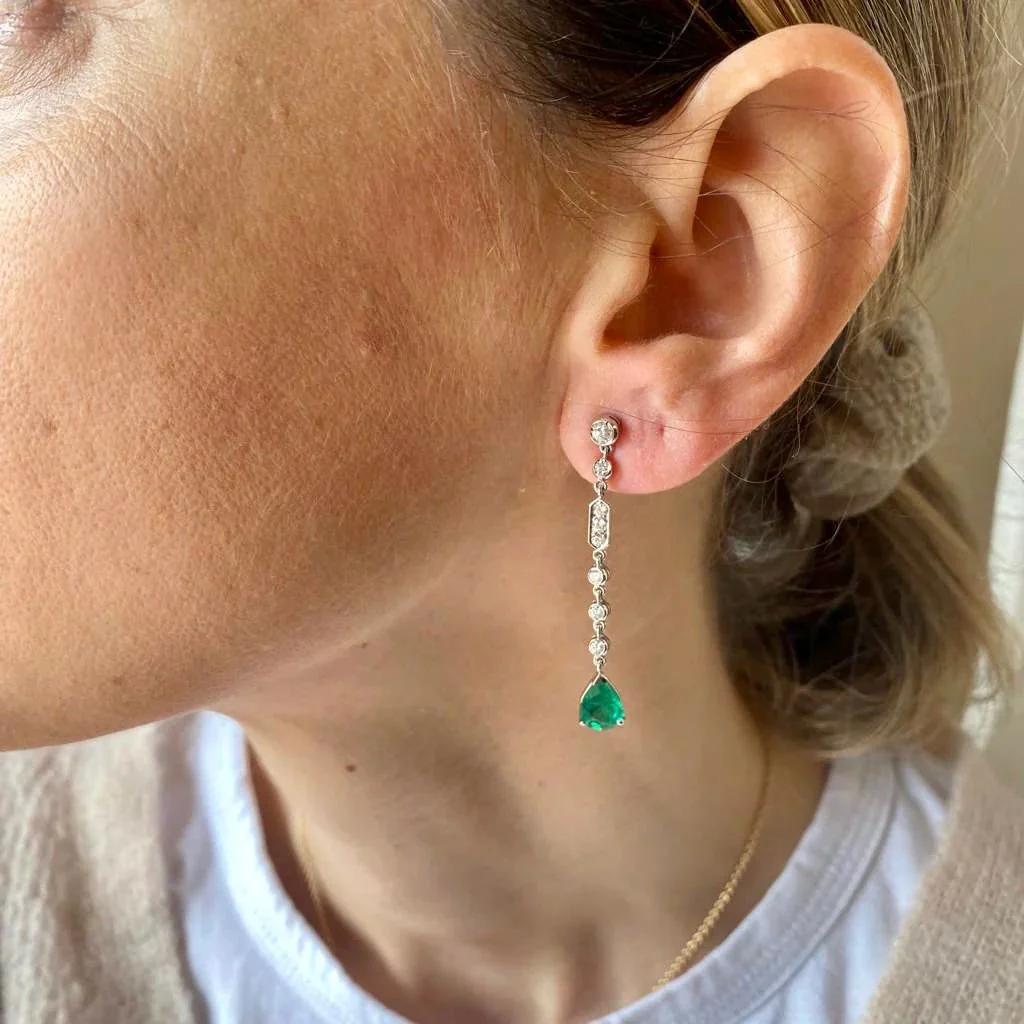 Boucles d'oreilles chandelier en émeraude colombienne et diamant d'été - Image 6