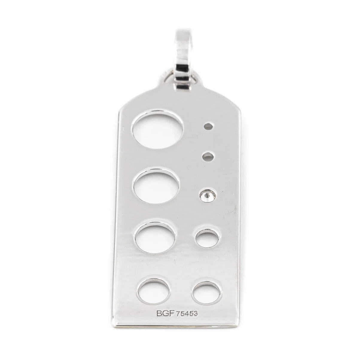 Pendentif FRED "Calibre à pierres", en or blanc et diamant - Image 2