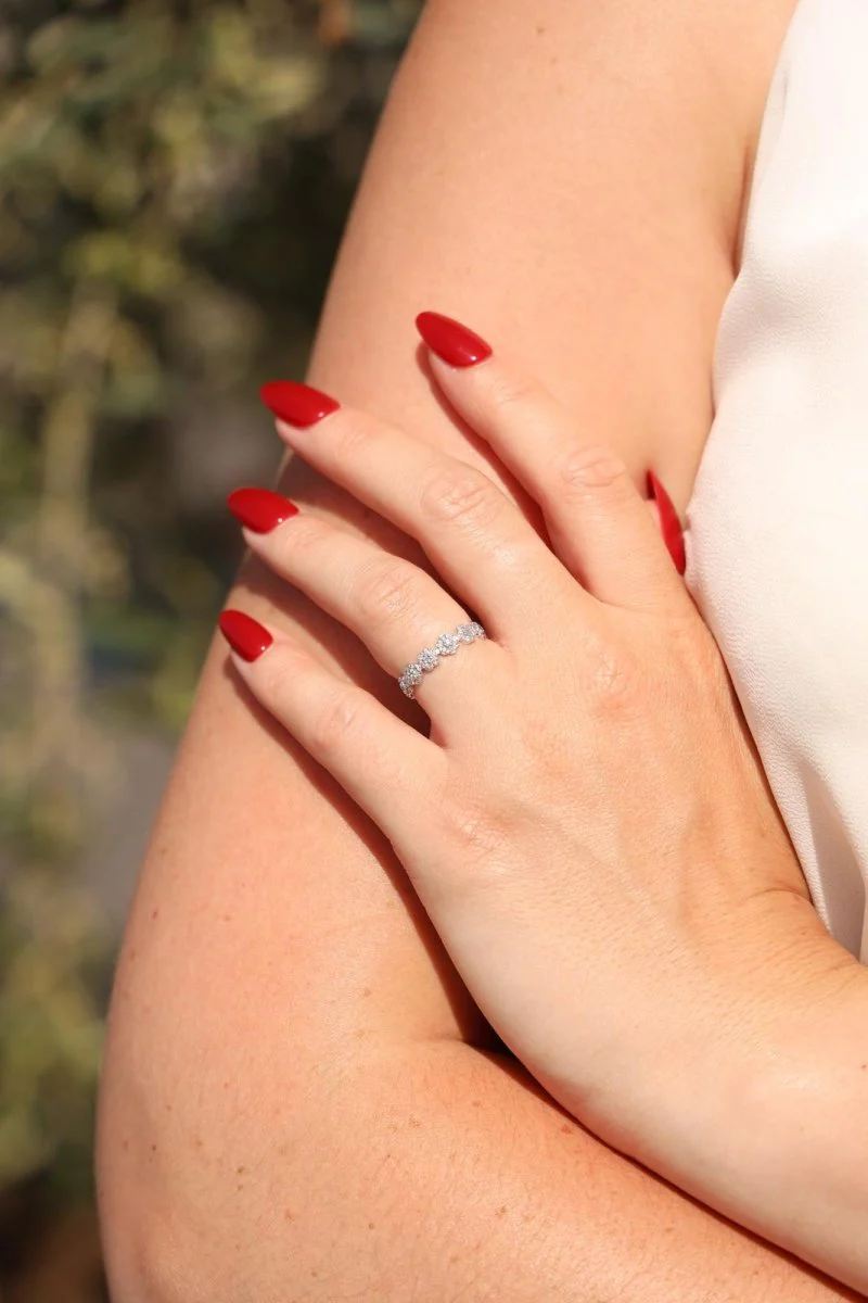 Bague GINETTE NY "Be mine mini lotus" en or blanc et diamant - Image 2