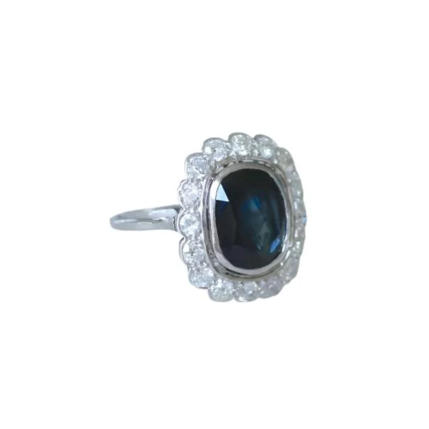 Bague Marguerite en or blanc, platine, saphir et diamants - Image 3
