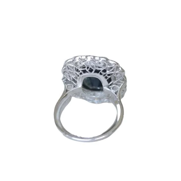 Bague Marguerite en or blanc, platine, saphir et diamants - Image 4