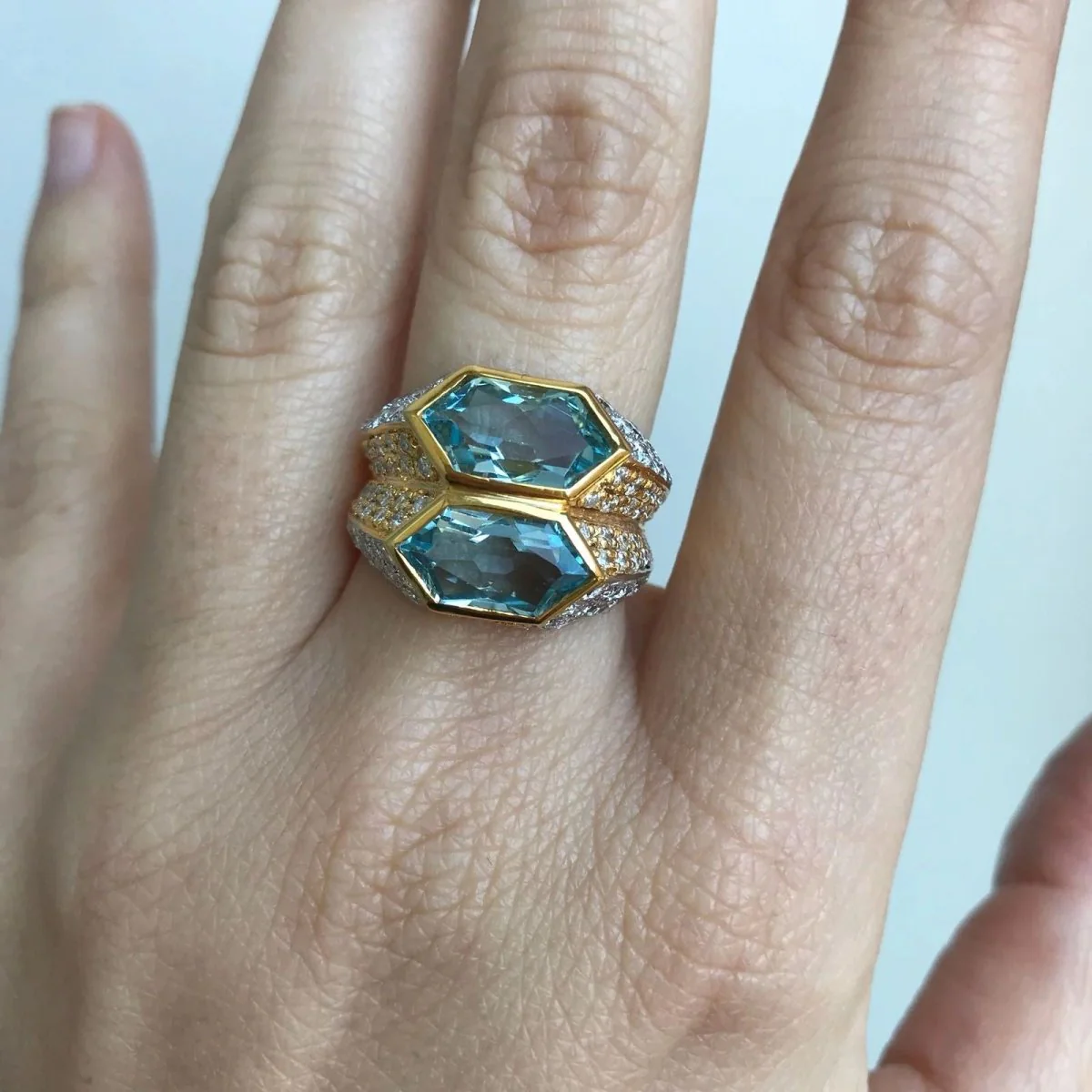 Iconic Bulgari Aquamarine Diamond Two-Color Gold Double Ring - Image 6