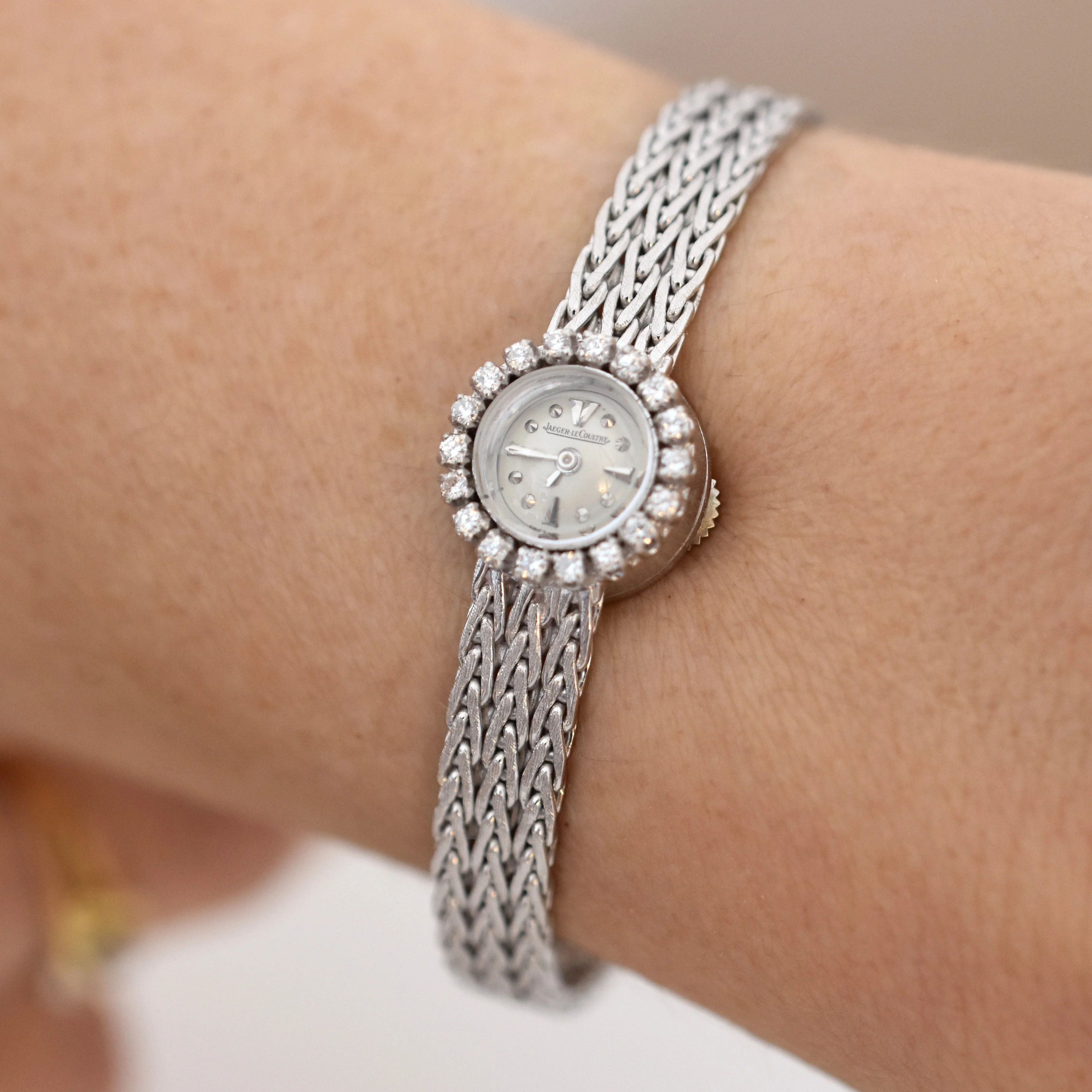 Jaeger-LeCoultre dame, entièrement or blanc 18 carats & diamants, vers 1960 - Image 3